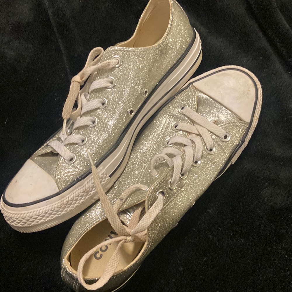 Chuck Taylor women’s shoes size 9 no box